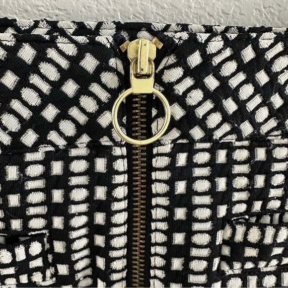 Express Black and White A-line Mini Skirt - Picture 4 of 8
